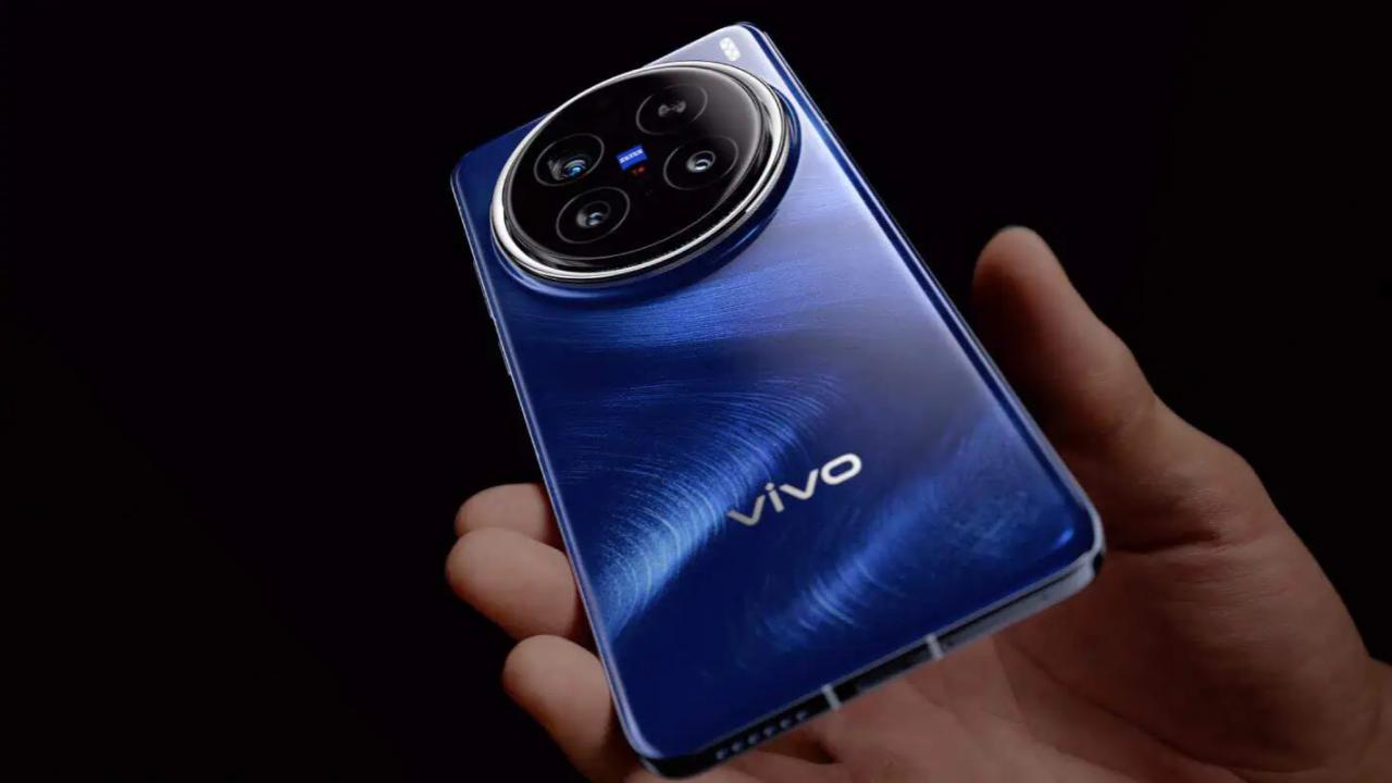 Vivo X200 Ultra Debuts – DSLR-Grade 200MP Camera & a Beastly 6000mAh Battery!