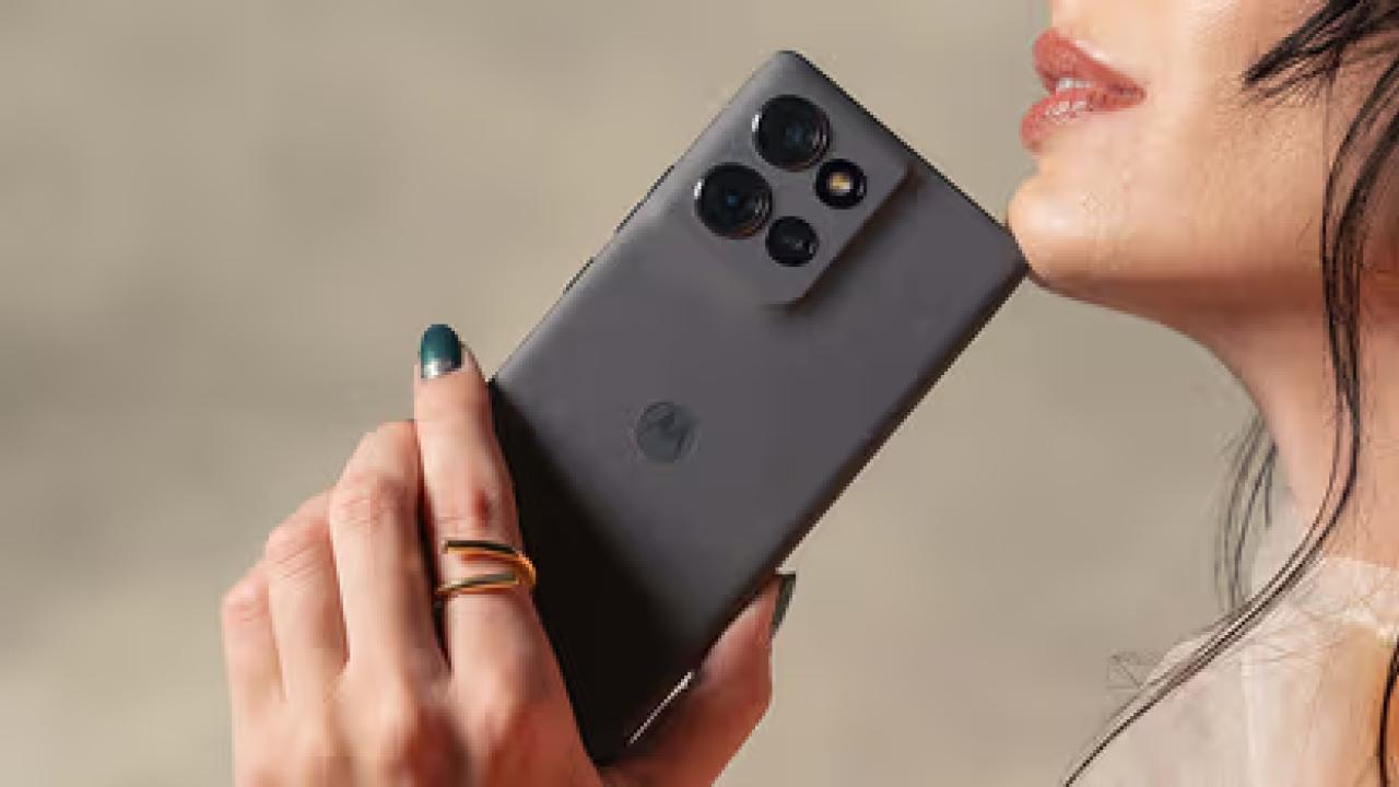 Motorola का बड़ा धमाका! 50MP सेल्फी कैमरा और वॉटरप्रूफ बॉडी के साथ आए 2 जबरदस्त फोन – कीमत जानकर चौंक जाएंगे