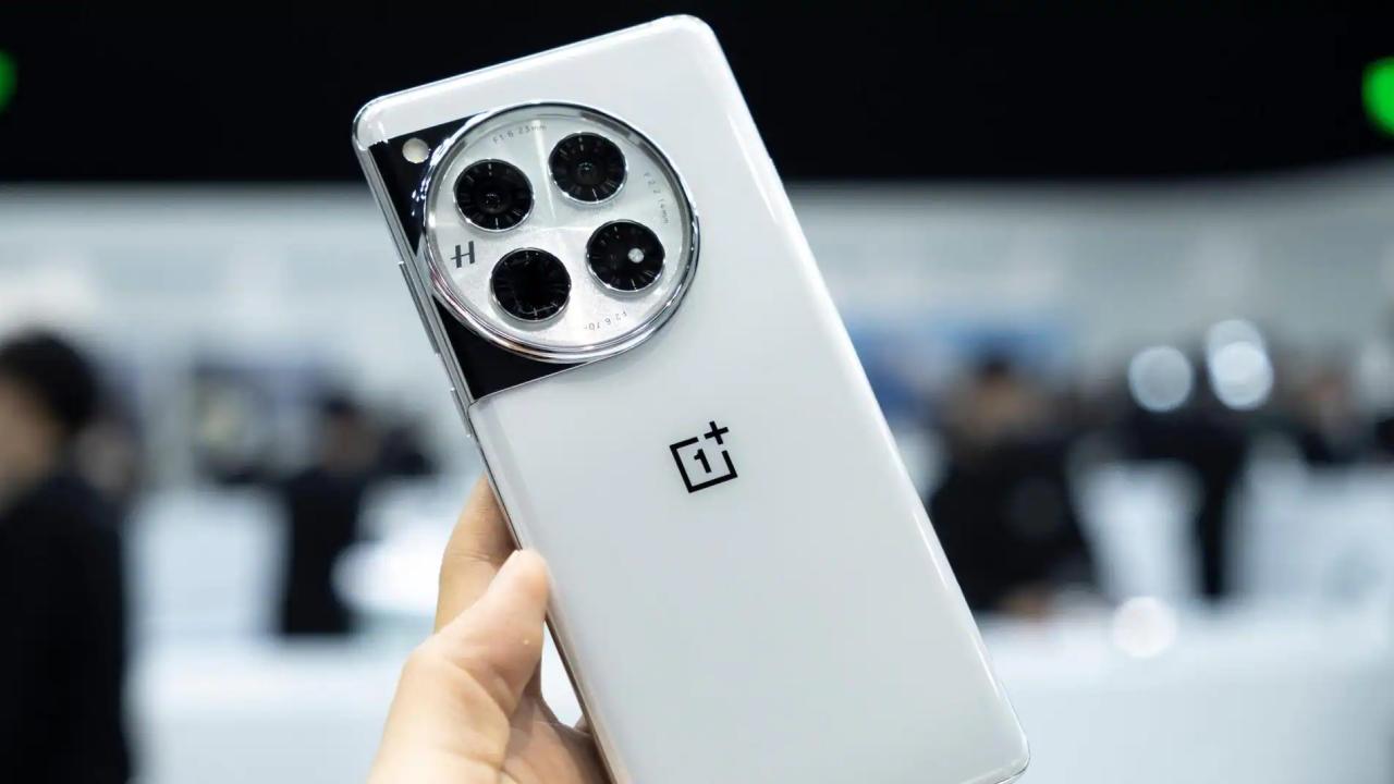 ₹6424 की छूट! OnePlus का 6000mAh बैटरी और 50MP नो-शेक कैमरा वाला फोन इतनी कम कीमत में – जानें डील