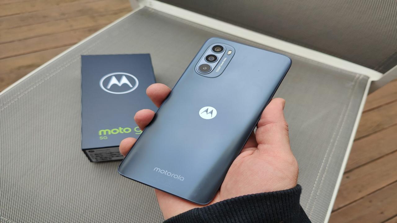 32MP सेल्फी और 68W चार्जिंग वाला Motorola फोन हुआ सस्ता – अब तक की सबसे गजब डील मिस न करें!